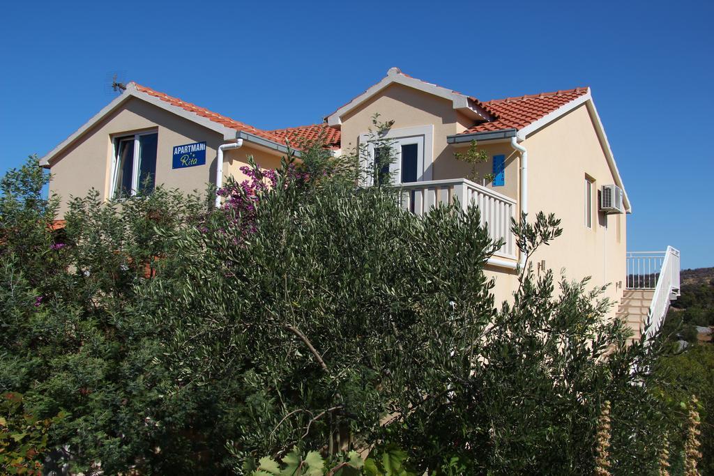 Apartmani Rita Milna  Exterior photo