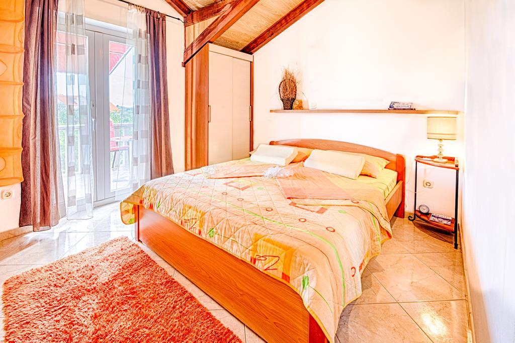 Apartmani Rita Milna  Room photo