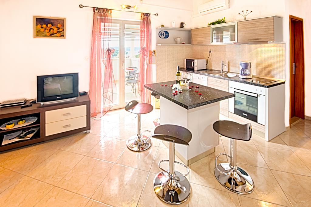 Apartmani Rita Milna  Room photo