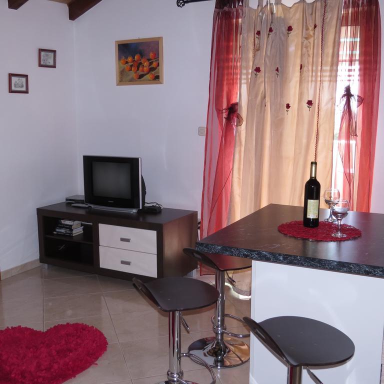 Apartmani Rita Milna  Exterior photo