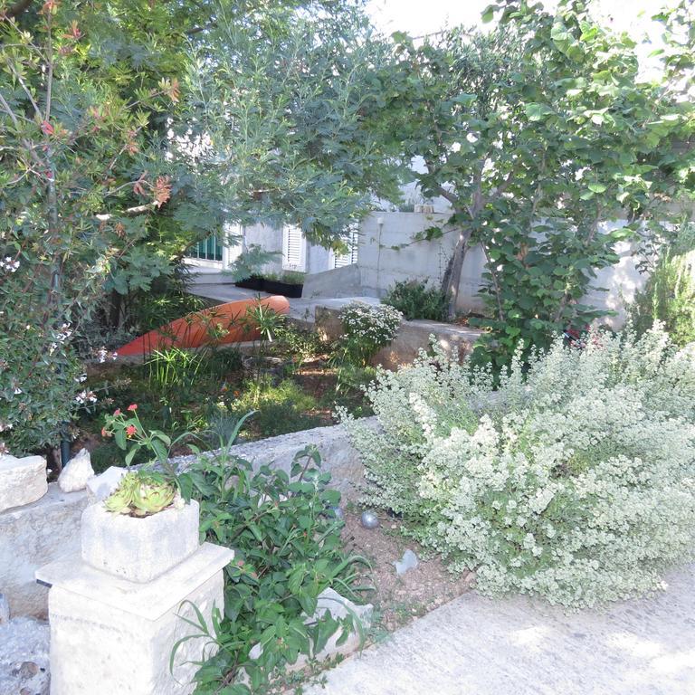 Apartmani Rita Milna  Exterior photo