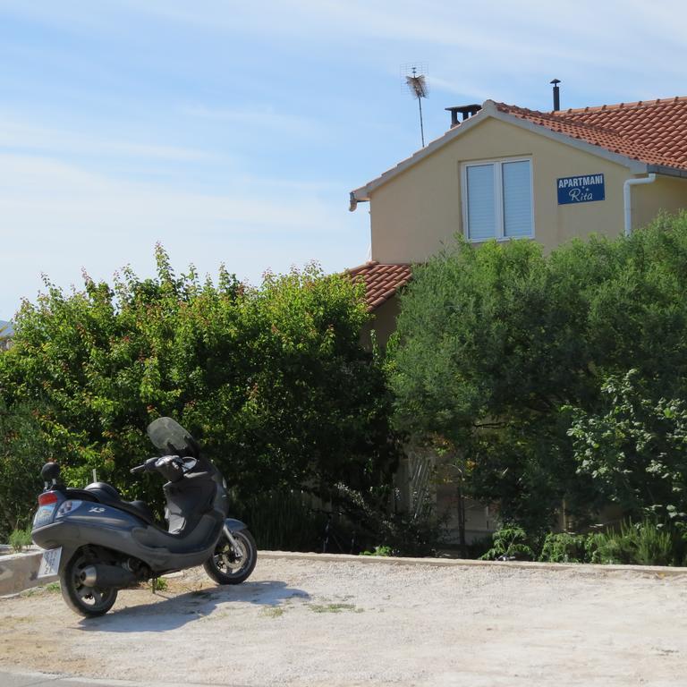 Apartmani Rita Milna  Exterior photo